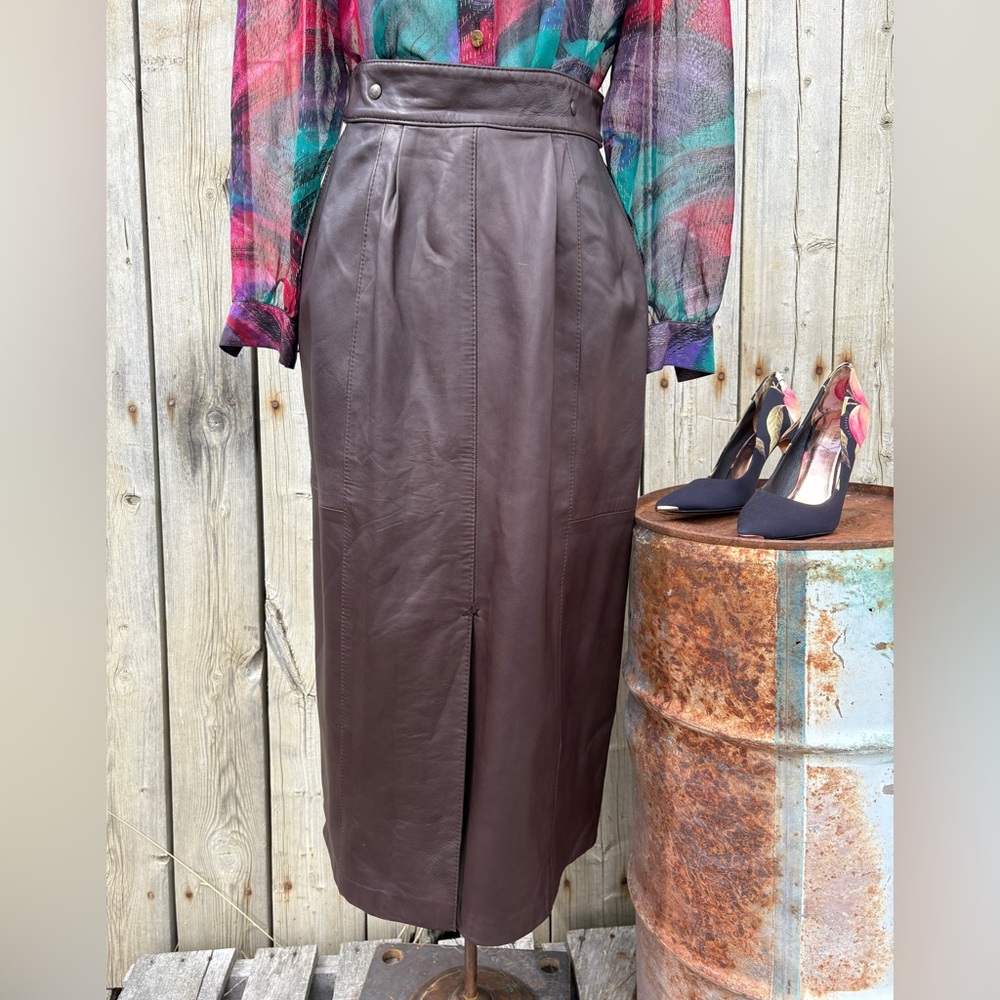 Classic High-Waist Brown Leather Midi Skirt
